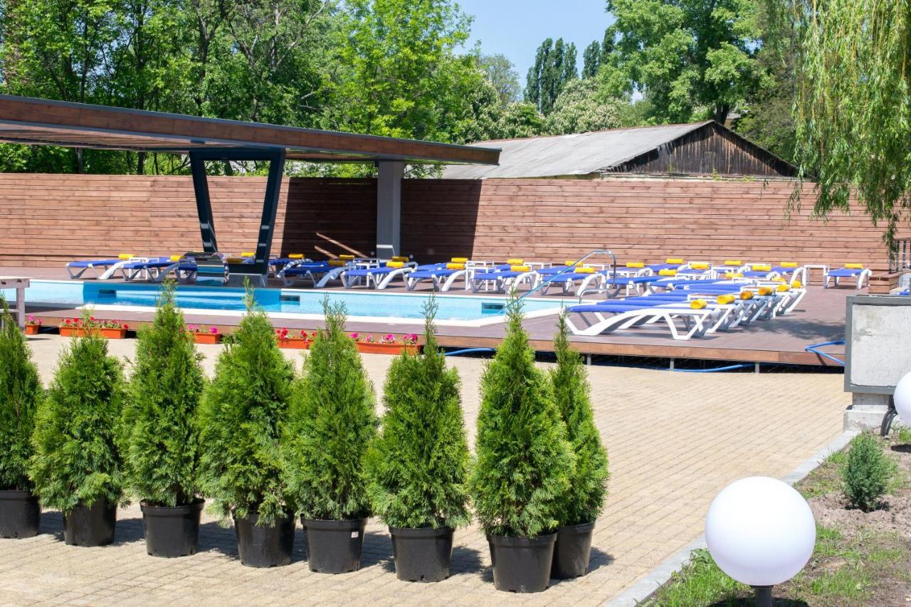Riverside- Hotel And Mice Chernigov Exterior foto