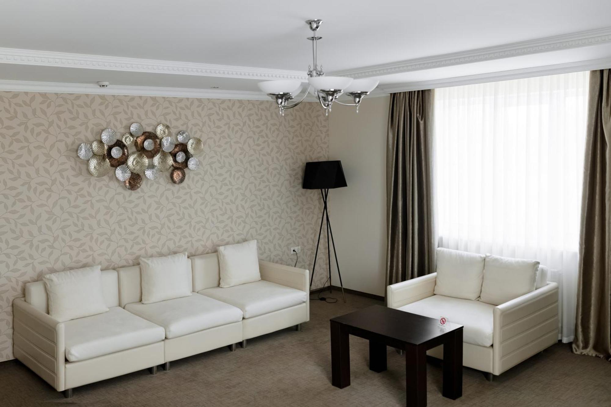 Riverside- Hotel And Mice Chernigov Exterior foto
