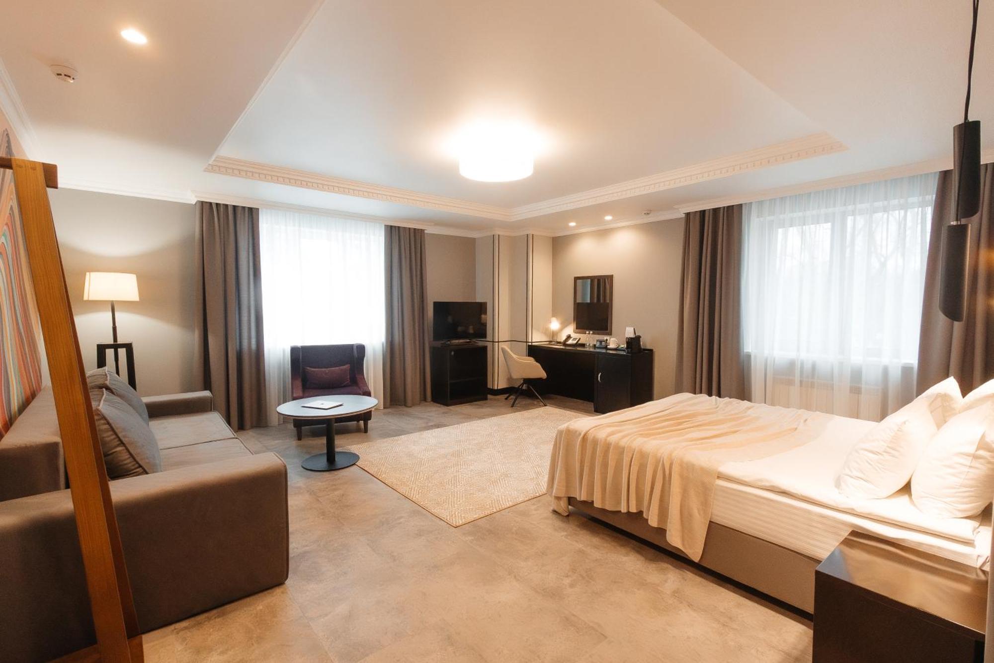 Riverside- Hotel And Mice Chernigov Exterior foto